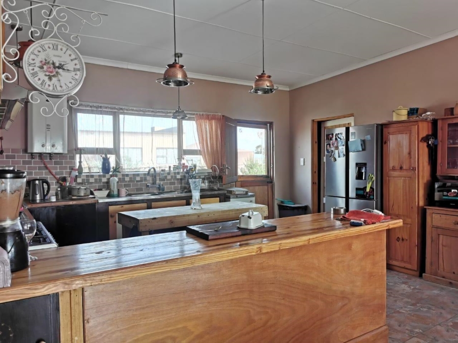4 Bedroom Property for Sale in Hooikraal Western Cape